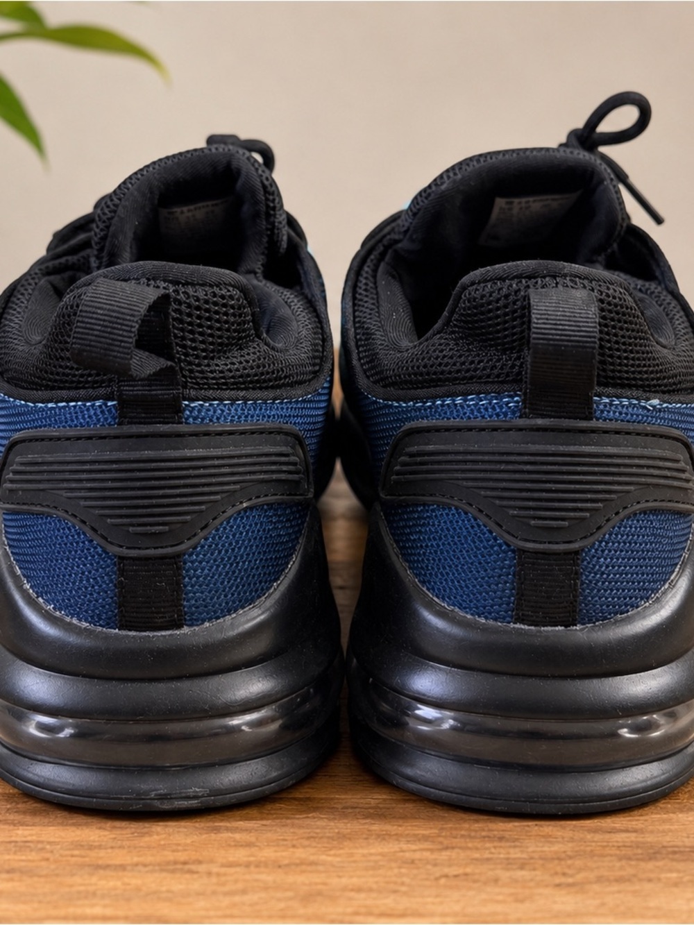 Mens Non Slip Work Shoes Sz 8.5 Waterproof Slip Resistant Sneakers Blue NEW - Picture 4 of 6